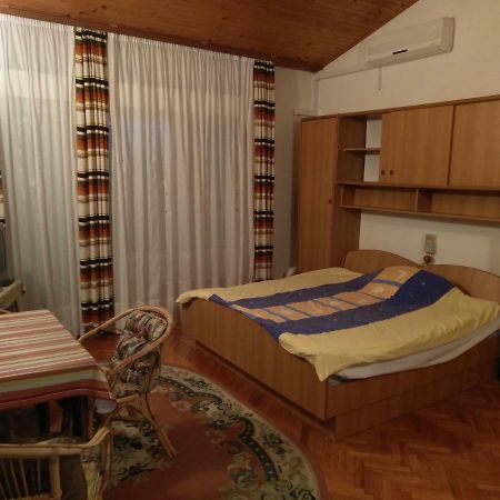 Apartmani Marijana Selce Exterior foto