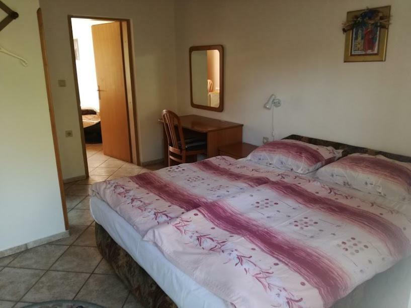 Apartmani Marijana Selce Exterior foto